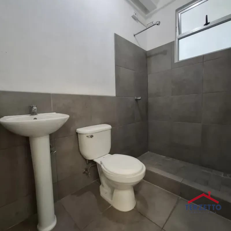 Ofibodega en renta en las Tunas zona 4 Mixco — Bodega / Ofibodega en Alquiler en Zona 4 Mixco, Guatemala, Ciudad — foto 4 de 16