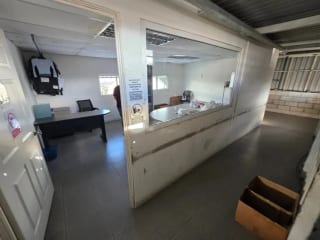 VENDO BODEGA CON CLIENTE LISTO PARA ALQUILARLA A LARGO PLAZO — Bodega / Ofibodega en Venta en Zona 2 Mixco, Guatemala, Ciudad — miniatura 3 de 12