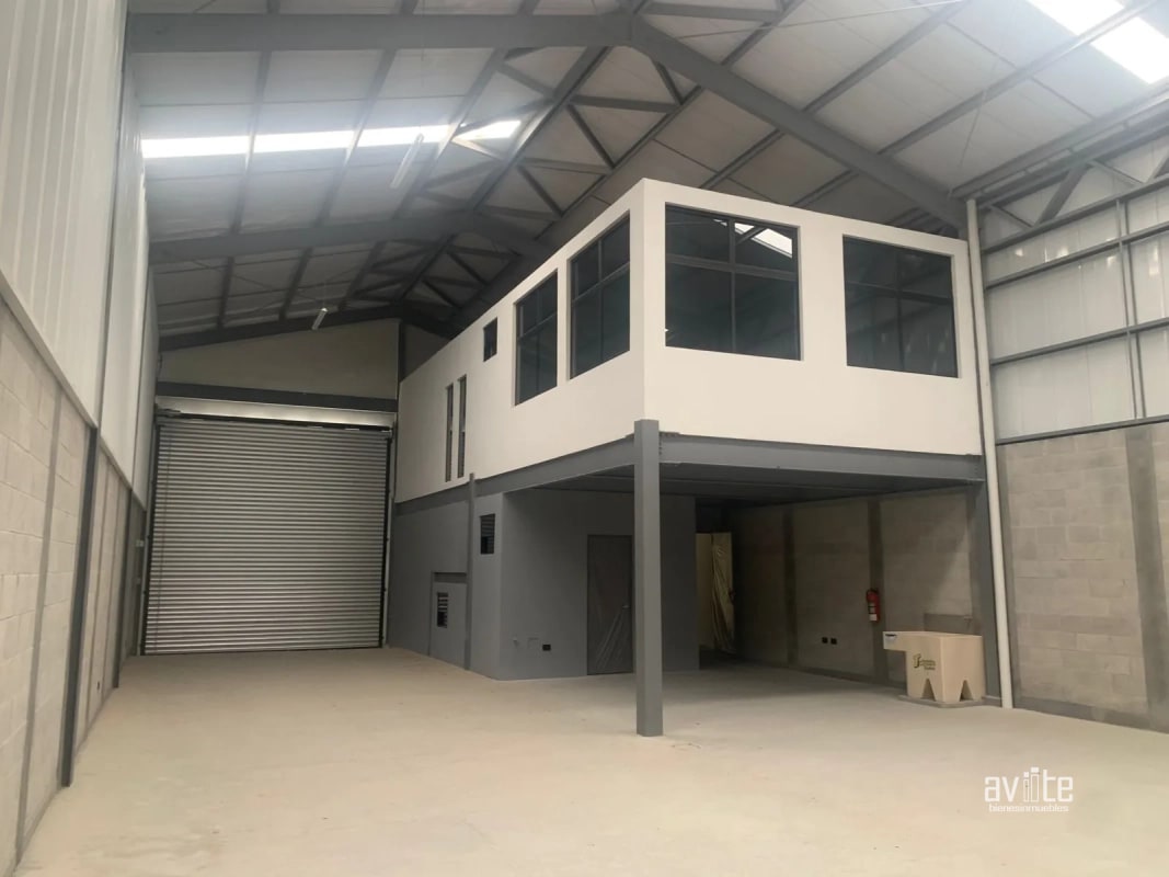 Bodega en alquiler, Empresarial Villa Canales $2,675.00 IVA y manto incluido - 7