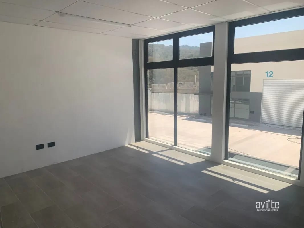 Bodega en alquiler, Empresarial Villa Canales $2,675.00 IVA y manto incluido — Bodega / Ofibodega en Alquiler en Villa Canales, Guatemala, Ciudad — foto 6 de 7