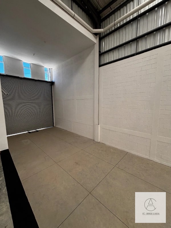 Bodega en renta para estrenar, CAES - 10