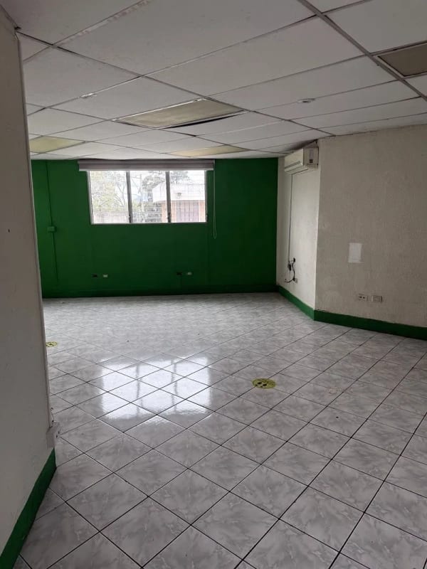 Venta o Alquiler  de Bodega en Ciudad San Cristobal en Granjas — Bodega / Ofibodega en Venta en Zona 8 Mixco, Guatemala, Ciudad — foto 4 de 8