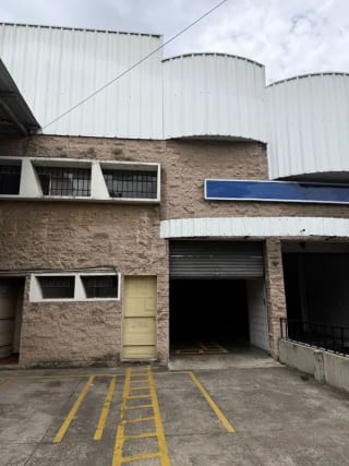 Venta o Alquiler  de Bodega en Ciudad San Cristobal en Granjas — Bodega / Ofibodega en Venta en Zona 8 Mixco, Guatemala, Ciudad — miniatura 3 de 8