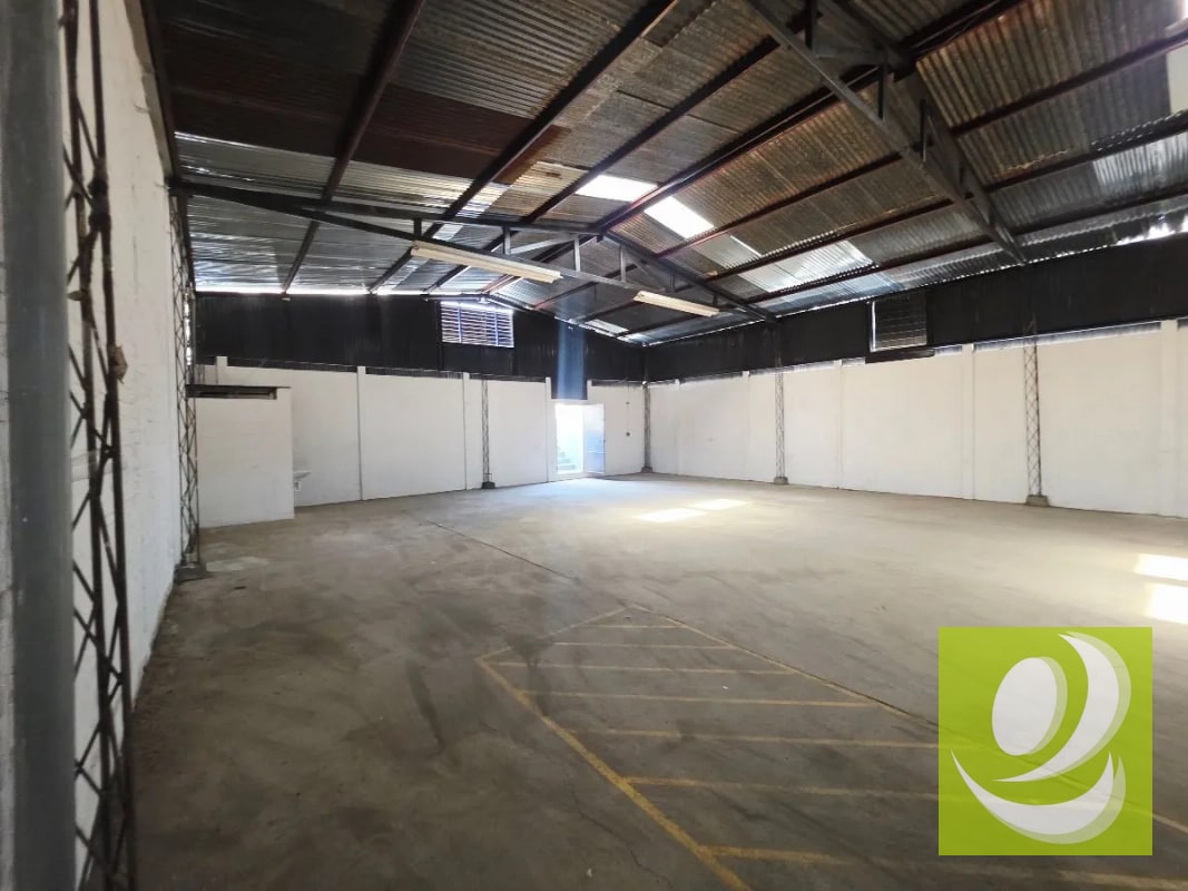 Bodega en Renta zona 11 - 5